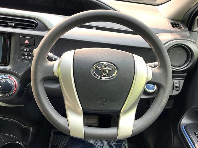アクア S 禁煙車 純正ナビ フルセグ Bluetooth再生 スマートキー 純正15インチアルミホイール オートライト オートエアコン 盗難防止装置 プライバシーガラス トラクションコントロール 電動格納ミラー(10枚目)
