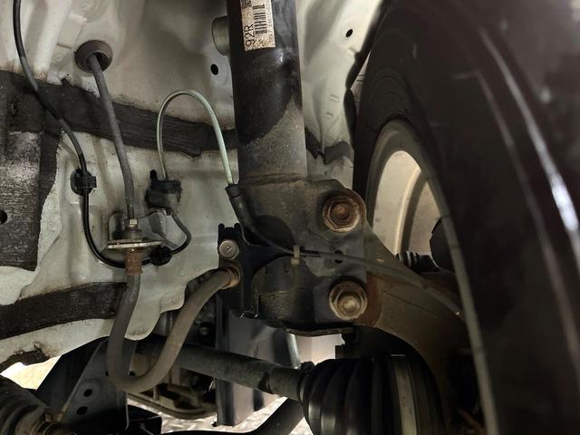 アクア S 禁煙車 純正ナビ フルセグ Bluetooth再生 スマートキー 純正15インチアルミホイール オートライト オートエアコン 盗難防止装置 プライバシーガラス トラクションコントロール 電動格納ミラー(19枚目)