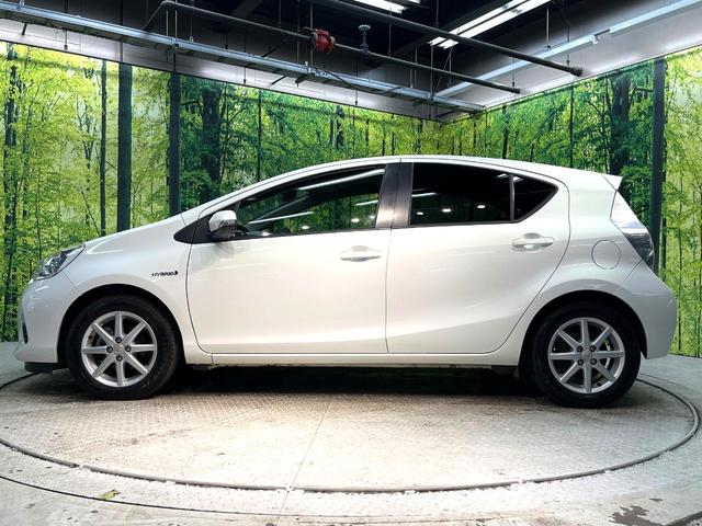 アクア S 禁煙車 純正ナビ フルセグ Bluetooth再生 スマートキー 純正15インチアルミホイール オートライト オートエアコン 盗難防止装置 プライバシーガラス トラクションコントロール 電動格納ミラー(22枚目)