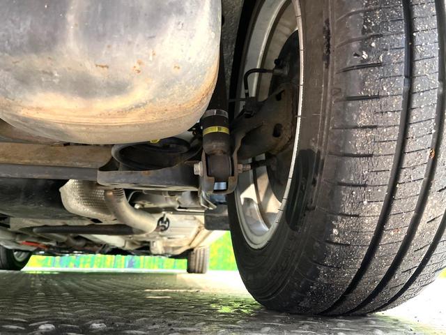アクア S 禁煙車 純正ナビ フルセグ Bluetooth再生 スマートキー 純正15インチアルミホイール オートライト オートエアコン 盗難防止装置 プライバシーガラス トラクションコントロール 電動格納ミラー(26枚目)