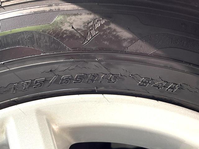 アクア S 禁煙車 純正ナビ フルセグ Bluetooth再生 スマートキー 純正15インチアルミホイール オートライト オートエアコン 盗難防止装置 プライバシーガラス トラクションコントロール 電動格納ミラー(36枚目)