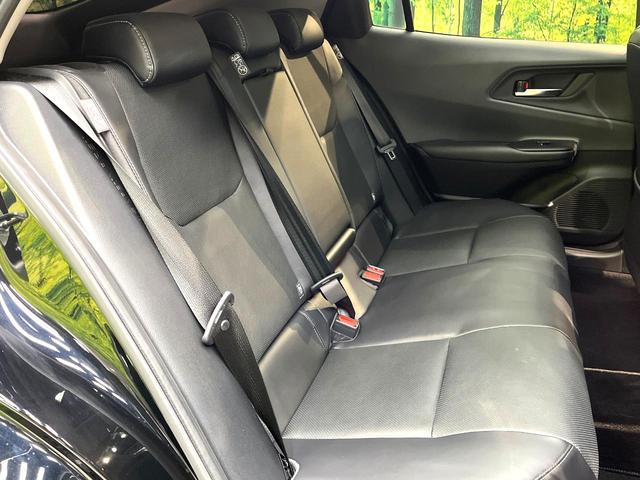 プリウス Ｚ　禁煙車　ガラスルーフ　衝突軽減システム　レーダークルーズ　純正１２インチナビ　バックカメラ　フルセグ　ドラレコ　ＥＴＣ　Ｂｌｕｅｔｏｏｔｈ　シートベンチレーション　ブラインドスポットモニター（9枚目）