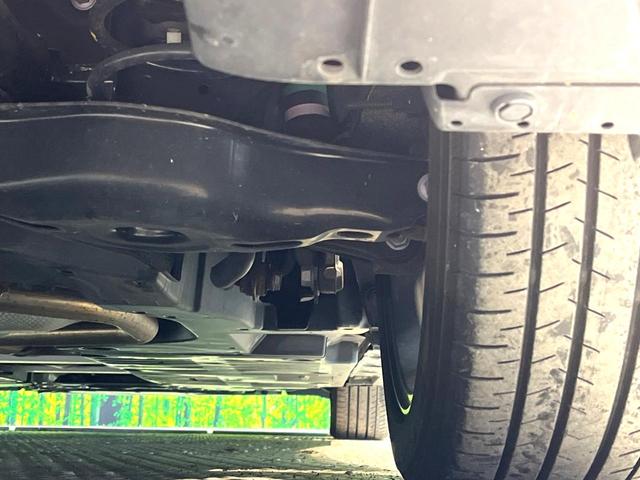 プリウス Ｚ　禁煙車　ガラスルーフ　衝突軽減システム　レーダークルーズ　純正１２インチナビ　バックカメラ　フルセグ　ドラレコ　ＥＴＣ　Ｂｌｕｅｔｏｏｔｈ　シートベンチレーション　ブラインドスポットモニター（20枚目）