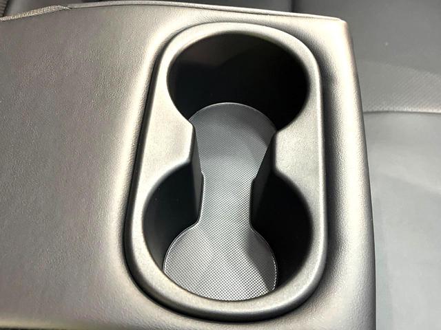 プリウス Ｚ　禁煙車　ガラスルーフ　衝突軽減システム　レーダークルーズ　純正１２インチナビ　バックカメラ　フルセグ　ドラレコ　ＥＴＣ　Ｂｌｕｅｔｏｏｔｈ　シートベンチレーション　ブラインドスポットモニター（56枚目）