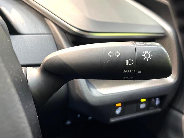 プリウス Ｚ　禁煙車　ガラスルーフ　衝突軽減システム　レーダークルーズ　純正１２インチナビ　バックカメラ　フルセグ　ドラレコ　ＥＴＣ　Ｂｌｕｅｔｏｏｔｈ　シートベンチレーション　ブラインドスポットモニター（62枚目）