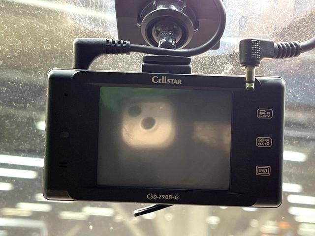 ライフ Ｇスマートプラス　禁煙車　ナビ　バックカメラ　ドライブレコーダー　ＥＴＣ　スマートキー　電動格納ドアミラー　地デジ　ＣＤ再生　ＡＵＸ　プライバシーガラス　盗難防止装置　トラクションコントロール　ベンチシート（6枚目）