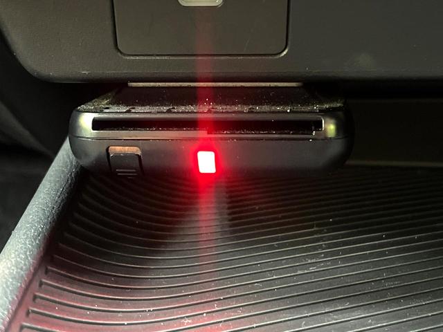 ノート Ｘ　衝突軽減　バックカメラ　ＳＤナビ　禁煙車　コーナーセンサー　スマートキー　ＬＥＤヘッド　ＥＴＣ　オートハイビーム　車線逸脱警報　オートエアコン　Ｂｌｕｅｔｏｏｔｈ　踏み間違い防止装置　盗難防止装置（7枚目）