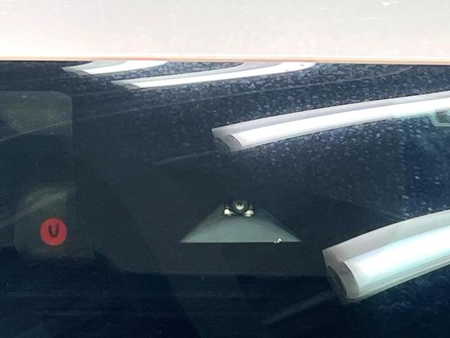 ノート Ｘ　衝突軽減　バックカメラ　ＳＤナビ　禁煙車　コーナーセンサー　スマートキー　ＬＥＤヘッド　ＥＴＣ　オートハイビーム　車線逸脱警報　オートエアコン　Ｂｌｕｅｔｏｏｔｈ　踏み間違い防止装置　盗難防止装置（27枚目）