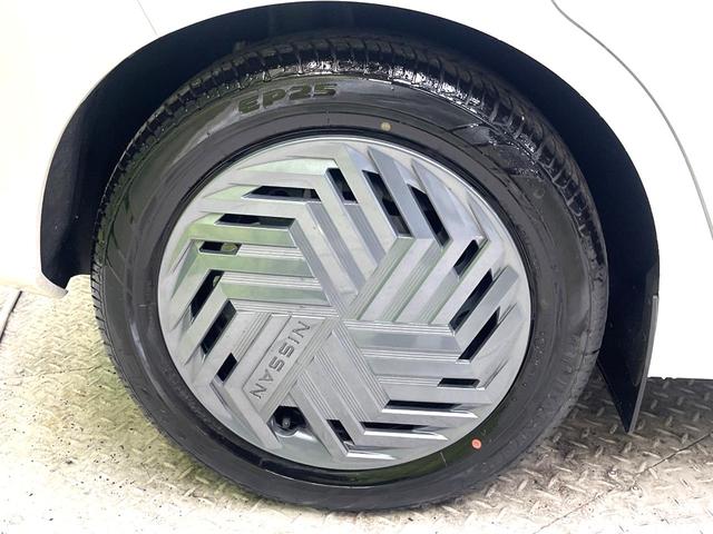 ノート Ｘ　衝突軽減　バックカメラ　ＳＤナビ　禁煙車　コーナーセンサー　スマートキー　ＬＥＤヘッド　ＥＴＣ　オートハイビーム　車線逸脱警報　オートエアコン　Ｂｌｕｅｔｏｏｔｈ　踏み間違い防止装置　盗難防止装置（37枚目）