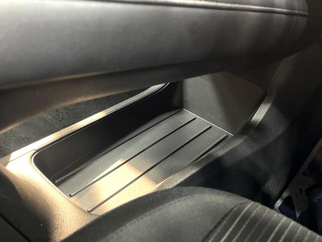 ノート Ｘ　衝突軽減　バックカメラ　ＳＤナビ　禁煙車　コーナーセンサー　スマートキー　ＬＥＤヘッド　ＥＴＣ　オートハイビーム　車線逸脱警報　オートエアコン　Ｂｌｕｅｔｏｏｔｈ　踏み間違い防止装置　盗難防止装置（52枚目）