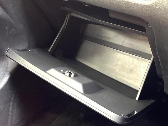 セレナ ハイウェイスター　Ｖセレ＋セーフティＩＩ　ＳＨＶ　両側電動スライドドア　純正８型ナビ　フリップダウンモニター　全周囲カメラ　衝突軽減装置　禁煙車　ドラレコ　コーナーセンサー　ＬＥＤヘッドライト　ＥＴＣ　車線逸脱警報　ｂｌｕｅｔｏｏｔｈ再生（55枚目）