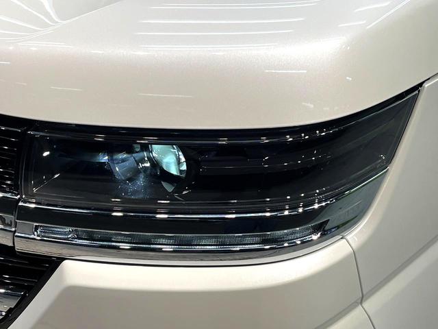 スペーシアカスタム ハイブリッドＸＳ　届出済未使用車　両側電動ドア　純正９型ナビ　全周囲カメラ　衝突被害軽減装置　レーダークルーズ　ハーフレザーシート　コーナーセンサー　ヘッドアップディスプレイ　ステアリングヒーター　オートハイビーム（38枚目）