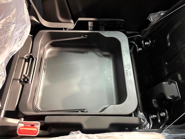 スペーシアカスタム ハイブリッドＸＳ　届出済未使用車　両側電動ドア　純正９型ナビ　全周囲カメラ　衝突被害軽減装置　レーダークルーズ　ハーフレザーシート　コーナーセンサー　ヘッドアップディスプレイ　ステアリングヒーター　オートハイビーム（65枚目）