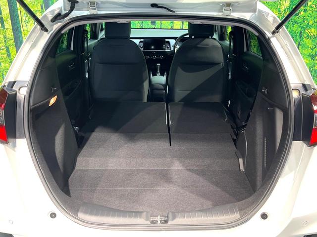 フィット ｅ：ＨＥＶ　ＲＳ　禁煙車　ホンダセンシング　アダプティブクルーズ　９型ホンダコネクト　バックカメラ　フルセグ　ドライブレコーダー　ＥＴＣ２．０　Ｂｌｕｅｔｏｏｔｈ　ハーフレザーシート　ＬＥＤヘッド　クリアランスソナー（10枚目）