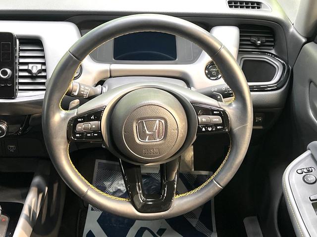 フィット ｅ：ＨＥＶ　ＲＳ　禁煙車　ホンダセンシング　アダプティブクルーズ　９型ホンダコネクト　バックカメラ　フルセグ　ドライブレコーダー　ＥＴＣ２．０　Ｂｌｕｅｔｏｏｔｈ　ハーフレザーシート　ＬＥＤヘッド　クリアランスソナー（11枚目）
