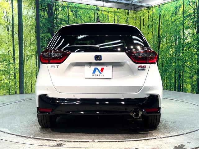 フィット ｅ：ＨＥＶ　ＲＳ　禁煙車　ホンダセンシング　アダプティブクルーズ　９型ホンダコネクト　バックカメラ　フルセグ　ドライブレコーダー　ＥＴＣ２．０　Ｂｌｕｅｔｏｏｔｈ　ハーフレザーシート　ＬＥＤヘッド　クリアランスソナー（15枚目）