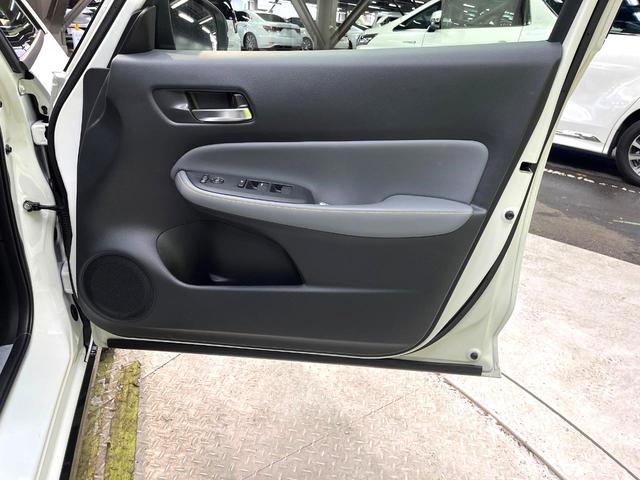 フィット ｅ：ＨＥＶ　ＲＳ　禁煙車　ホンダセンシング　アダプティブクルーズ　９型ホンダコネクト　バックカメラ　フルセグ　ドライブレコーダー　ＥＴＣ２．０　Ｂｌｕｅｔｏｏｔｈ　ハーフレザーシート　ＬＥＤヘッド　クリアランスソナー（48枚目）