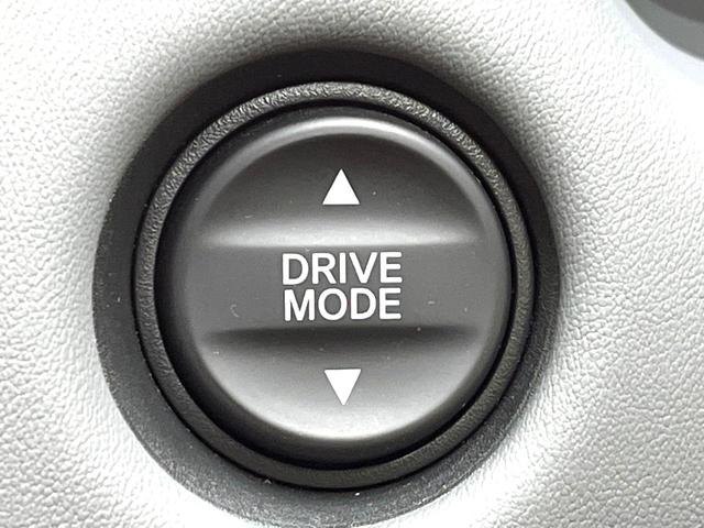 フィット ｅ：ＨＥＶ　ＲＳ　禁煙車　ホンダセンシング　アダプティブクルーズ　９型ホンダコネクト　バックカメラ　フルセグ　ドライブレコーダー　ＥＴＣ２．０　Ｂｌｕｅｔｏｏｔｈ　ハーフレザーシート　ＬＥＤヘッド　クリアランスソナー（67枚目）