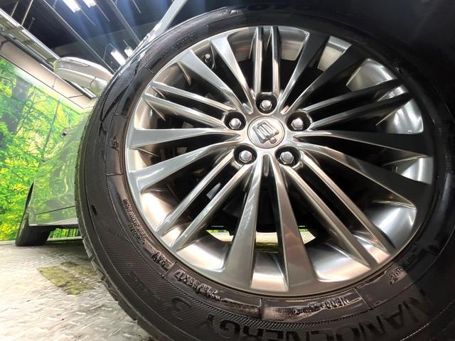 �y�����P�V�C���`�A���~�z�C�[���z�O�ςɃ}�b�`���������A���~�z�C�[���𑕒����Ă���܂��B�e��ЊO�A���~�z�C�[����A�X�^�b�h���X�^�C�����戵�����Ă���܂��B���񂲑��k����������