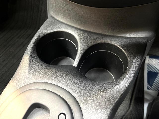 ノート Ｘ　禁煙車　純正ＳＤナビ　バックカメラ　衝突被害軽減システム　Ｂｌｕｅｔｏｏｔｈ　ＥＴＣ　フルセグ　コーナーセンサー　スマートキー　オートライト　　アイドリングストップシステム　ＣＤ再生（60枚目）