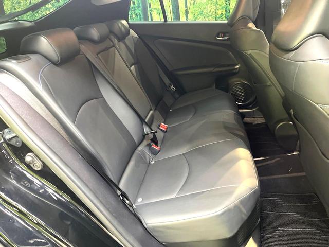 プリウス Ｓツーリングセレクション　モデリスタフルエアロ　純正９型ナビ　バックカメラ　衝突軽減装置　レーダークルーズ　禁煙車　ドラレコ　コーナーセンサー　シートヒーター　スマートキー　ＬＥＤヘッド　ＥＴＣ２．０　純正１７インチアルミ（9枚目）