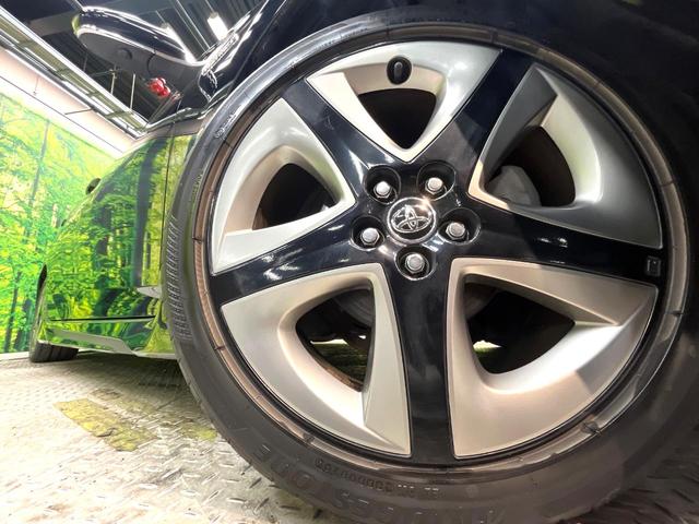 プリウス Ｓツーリングセレクション　モデリスタフルエアロ　純正９型ナビ　バックカメラ　衝突軽減装置　レーダークルーズ　禁煙車　ドラレコ　コーナーセンサー　シートヒーター　スマートキー　ＬＥＤヘッド　ＥＴＣ２．０　純正１７インチアルミ（13枚目）