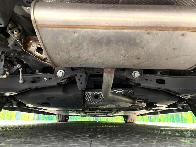 プリウス Ｓツーリングセレクション　モデリスタフルエアロ　純正９型ナビ　バックカメラ　衝突軽減装置　レーダークルーズ　禁煙車　ドラレコ　コーナーセンサー　シートヒーター　スマートキー　ＬＥＤヘッド　ＥＴＣ２．０　純正１７インチアルミ（19枚目）