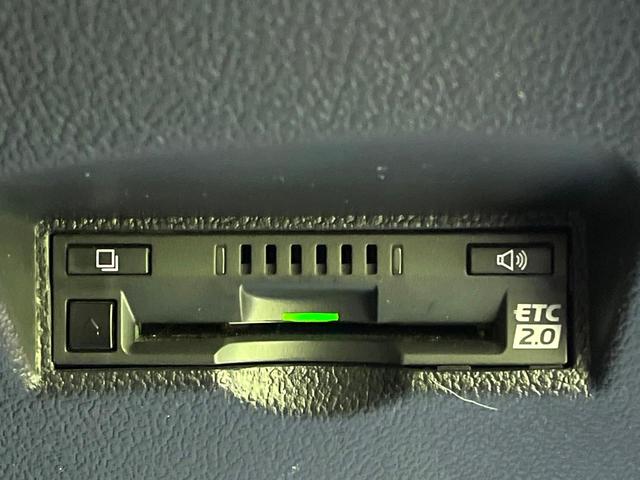 プリウス Ｓツーリングセレクション　モデリスタフルエアロ　純正９型ナビ　バックカメラ　衝突軽減装置　レーダークルーズ　禁煙車　ドラレコ　コーナーセンサー　シートヒーター　スマートキー　ＬＥＤヘッド　ＥＴＣ２．０　純正１７インチアルミ（27枚目）