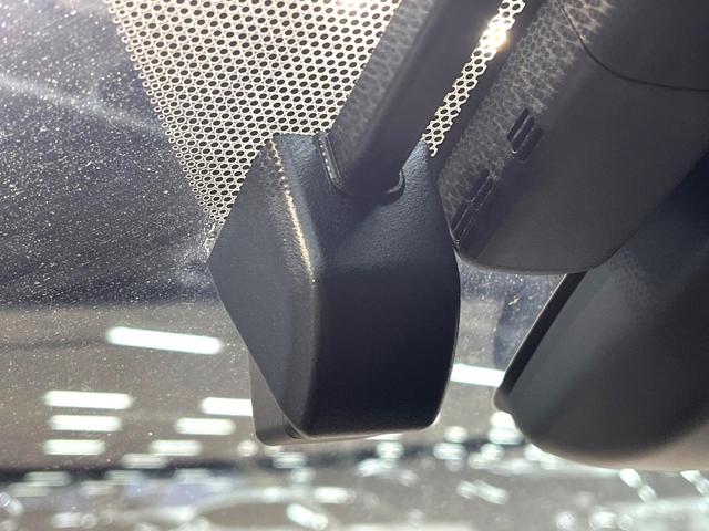 プリウス Ｓツーリングセレクション　モデリスタフルエアロ　純正９型ナビ　バックカメラ　衝突軽減装置　レーダークルーズ　禁煙車　ドラレコ　コーナーセンサー　シートヒーター　スマートキー　ＬＥＤヘッド　ＥＴＣ２．０　純正１７インチアルミ（28枚目）