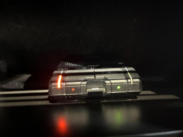 プリウス Ｓツーリングセレクション　モデリスタフルエアロ　純正９型ナビ　バックカメラ　衝突軽減装置　レーダークルーズ　禁煙車　ドラレコ　コーナーセンサー　シートヒーター　スマートキー　ＬＥＤヘッド　ＥＴＣ２．０　純正１７インチアルミ（29枚目）