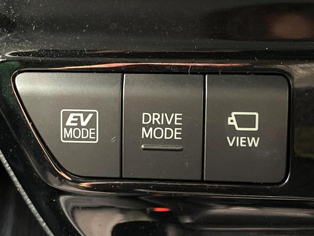 プリウス Ｓツーリングセレクション　モデリスタフルエアロ　純正９型ナビ　バックカメラ　衝突軽減装置　レーダークルーズ　禁煙車　ドラレコ　コーナーセンサー　シートヒーター　スマートキー　ＬＥＤヘッド　ＥＴＣ２．０　純正１７インチアルミ（31枚目）