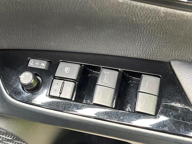 プリウス Ｓツーリングセレクション　モデリスタフルエアロ　純正９型ナビ　バックカメラ　衝突軽減装置　レーダークルーズ　禁煙車　ドラレコ　コーナーセンサー　シートヒーター　スマートキー　ＬＥＤヘッド　ＥＴＣ２．０　純正１７インチアルミ（36枚目）