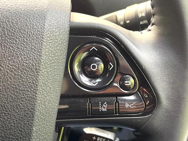 プリウス Ｓツーリングセレクション　モデリスタフルエアロ　純正９型ナビ　バックカメラ　衝突軽減装置　レーダークルーズ　禁煙車　ドラレコ　コーナーセンサー　シートヒーター　スマートキー　ＬＥＤヘッド　ＥＴＣ２．０　純正１７インチアルミ（43枚目）