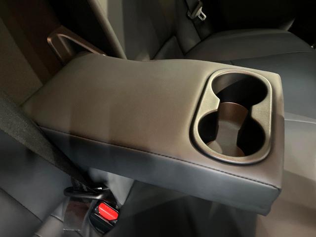 プリウス Ｓツーリングセレクション　モデリスタフルエアロ　純正９型ナビ　バックカメラ　衝突軽減装置　レーダークルーズ　禁煙車　ドラレコ　コーナーセンサー　シートヒーター　スマートキー　ＬＥＤヘッド　ＥＴＣ２．０　純正１７インチアルミ（68枚目）