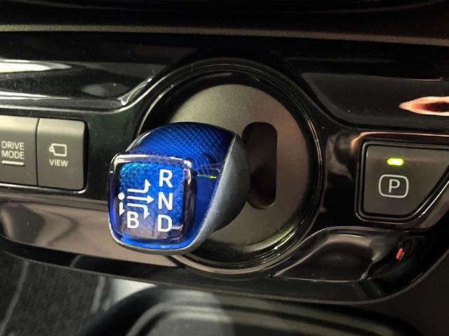 プリウス Ｓツーリングセレクション　モデリスタフルエアロ　純正９型ナビ　バックカメラ　衝突軽減装置　レーダークルーズ　禁煙車　ドラレコ　コーナーセンサー　シートヒーター　スマートキー　ＬＥＤヘッド　ＥＴＣ２．０　純正１７インチアルミ（69枚目）