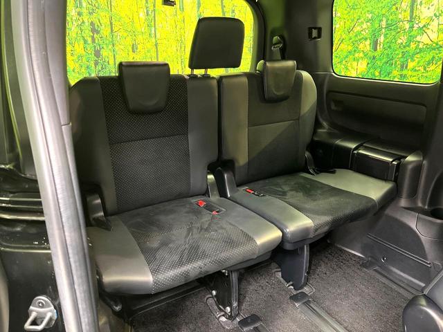 ヴォクシー ＺＳ　煌ＩＩＩ　禁煙車　両側電動スライドドア　純正ＳＤナビ　後席モニター　衝突被害軽減システム　ハーフレザーシート　ドラレコ　コーナーセンサー　スマートキー　ＬＥＤヘッド　ＥＴＣ　クルコン（10枚目）