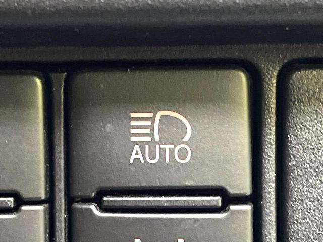 ヴォクシー ＺＳ　煌ＩＩＩ　禁煙車　両側電動スライドドア　純正ＳＤナビ　後席モニター　衝突被害軽減システム　ハーフレザーシート　ドラレコ　コーナーセンサー　スマートキー　ＬＥＤヘッド　ＥＴＣ　クルコン（56枚目）