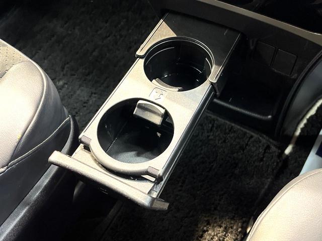 ヴォクシー ＺＳ　煌ＩＩＩ　禁煙車　両側電動スライドドア　純正ＳＤナビ　後席モニター　衝突被害軽減システム　ハーフレザーシート　ドラレコ　コーナーセンサー　スマートキー　ＬＥＤヘッド　ＥＴＣ　クルコン（69枚目）