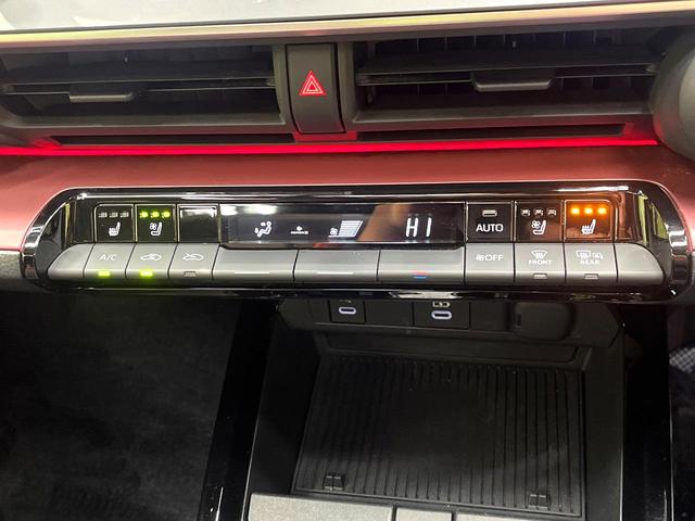 プリウス Ｚ　モデリスタエアロ　ガラスルーフ　禁煙車　全周囲カメラ　純正１２型ナビ　衝突被害軽減　シートベンチレーション　レーダークルーズ　ＥＴＣ　フルセグ　メモリー付パワーシート　コーナーセンサー　ＬＥＤヘッド（31枚目）