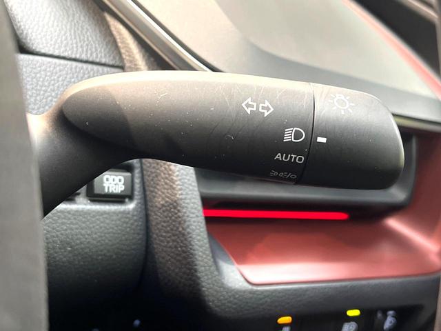 プリウス Ｚ　モデリスタエアロ　ガラスルーフ　禁煙車　全周囲カメラ　純正１２型ナビ　衝突被害軽減　シートベンチレーション　レーダークルーズ　ＥＴＣ　フルセグ　メモリー付パワーシート　コーナーセンサー　ＬＥＤヘッド（49枚目）