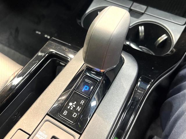 プリウス Ｚ　モデリスタエアロ　ガラスルーフ　禁煙車　全周囲カメラ　純正１２型ナビ　衝突被害軽減　シートベンチレーション　レーダークルーズ　ＥＴＣ　フルセグ　メモリー付パワーシート　コーナーセンサー　ＬＥＤヘッド（50枚目）