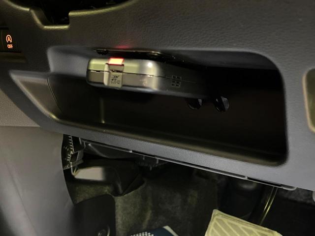 スペーシアカスタム ハイブリッドＸＳ　禁煙車　純正９インチナビ　両側電動ドア　全周囲カメラ　衝突被害軽減システム　レーダークルーズ　ハーフレザーシート　ドラレコ　コーナーセンサー　スマートキー　ＬＥＤヘッド　ビルトインＥＴＣ（55枚目）