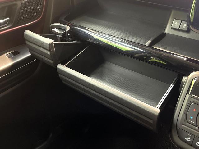 スペーシアカスタム ハイブリッドＸＳ　禁煙車　純正９インチナビ　両側電動ドア　全周囲カメラ　衝突被害軽減システム　レーダークルーズ　ハーフレザーシート　ドラレコ　コーナーセンサー　スマートキー　ＬＥＤヘッド　ビルトインＥＴＣ（77枚目）