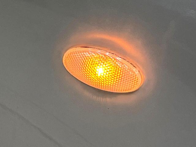 ワゴンＲ ＦＸリミテッド　禁煙車　スマートキー　オーディオ　エアコン　ＣＤ再生　プライバシーガラス　盗難防止システム　ベンチシート　シートアンダートレイ　電動格納ミラー　バニティミラー　１４インチアルミホイール（26枚目）