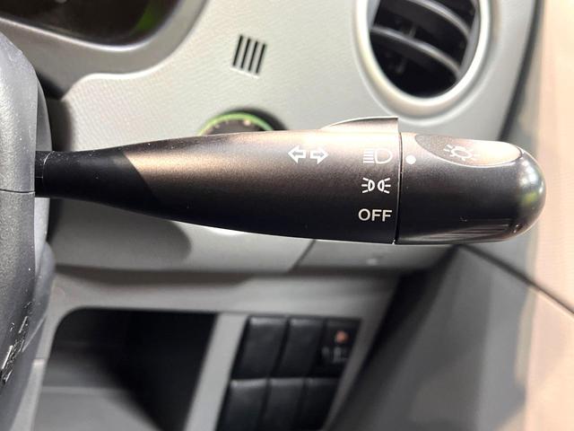 ワゴンＲ ＦＸリミテッド　禁煙車　スマートキー　オーディオ　エアコン　ＣＤ再生　プライバシーガラス　盗難防止システム　ベンチシート　シートアンダートレイ　電動格納ミラー　バニティミラー　１４インチアルミホイール（53枚目）