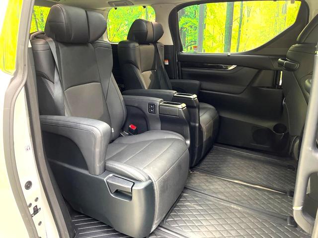 アルファード ２．５Ｓ　Ｃパッケージ　禁煙車　サンルーフ　１０インチナビ　両側電動ドア　１２インチ後席モニター　バックカメラ　衝突被害軽減システム　レーダークルーズ　電動リアゲート　レザーシート　前後席パワーシート　ドラレコ（9枚目）
