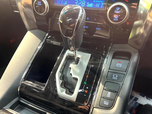 アルファード ２．５Ｓ　Ｃパッケージ　禁煙車　サンルーフ　１０インチナビ　両側電動ドア　１２インチ後席モニター　バックカメラ　衝突被害軽減システム　レーダークルーズ　電動リアゲート　レザーシート　前後席パワーシート　ドラレコ（68枚目）