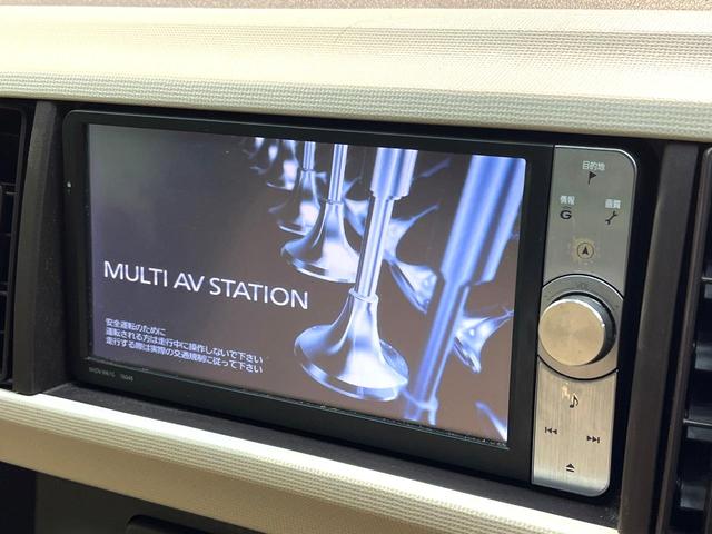 パッソ Ｘ　ユルリ　禁煙車　純正ナビ　ＥＴＣ　スマートキー　盗難防止装置　プライバシーガラス　ＣＤ／ＤＶＤ再生　電動格納ドアミラー　トラクションコントロール　ヘッドライトレベライザー　アームレスト（3枚目）