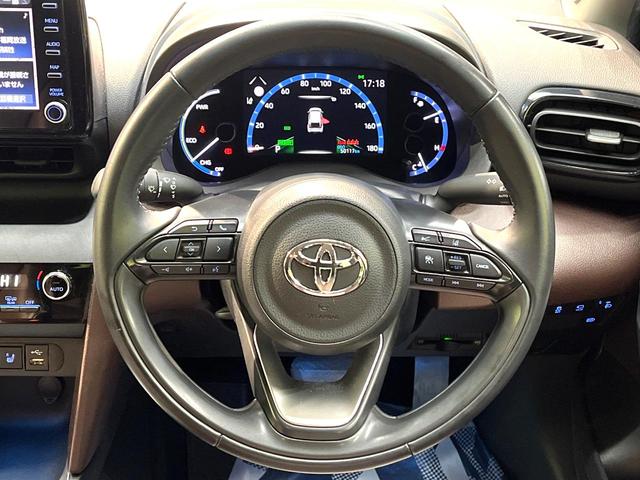 ヤリスクロス ハイブリッドZ バックカメラ 衝突被害軽減システム レーダークルーズ 禁煙車 ハーフレザーシート パワーシート ドラレコ コーナーセンサー スマートキー LEDヘッド 純正8型ディスプレイオーディオ ETC(11枚目)