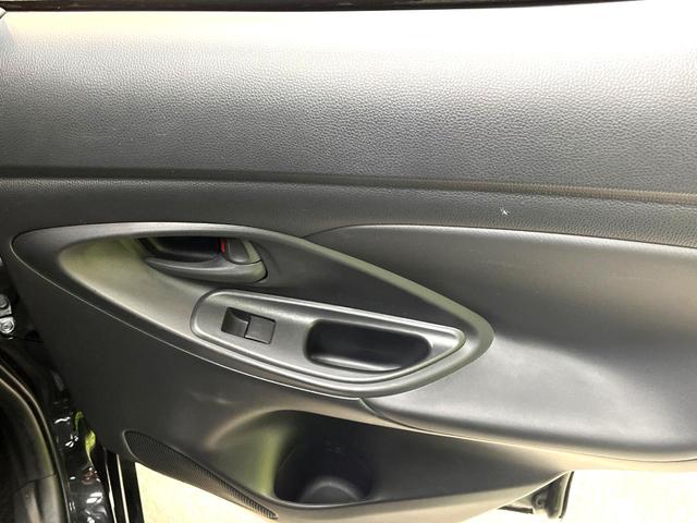 ヤリスクロス ハイブリッドZ バックカメラ 衝突被害軽減システム レーダークルーズ 禁煙車 ハーフレザーシート パワーシート ドラレコ コーナーセンサー スマートキー LEDヘッド 純正8型ディスプレイオーディオ ETC(43枚目)